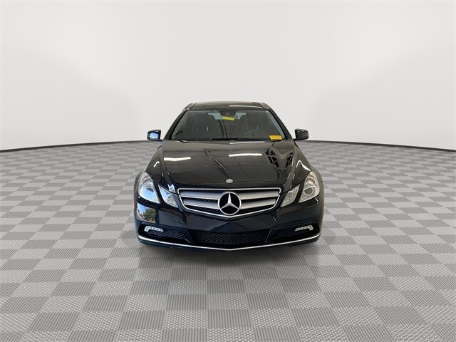 2010 Mercedes Benz E Coupe photo 3