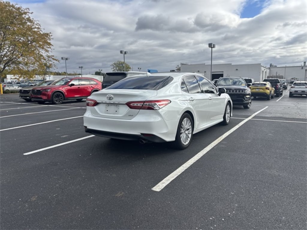 Used 2020 Toyota Camry XLE Sedan