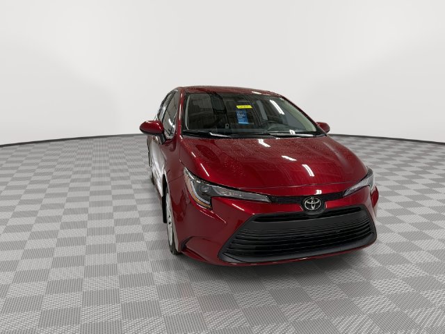 2026 Toyota Corolla LE - Photo 3
