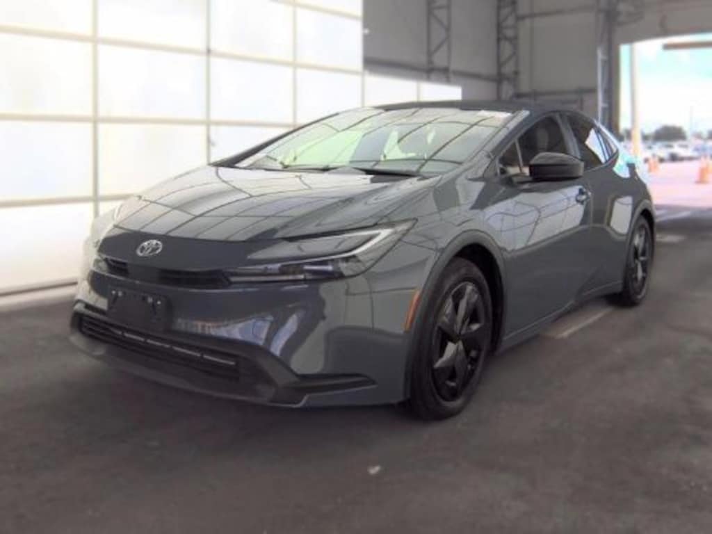 Used 2025 Toyota Prius LE Hatchback