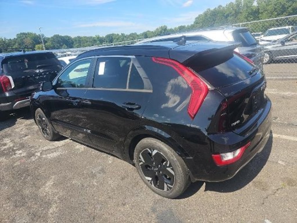 Used 2023 Kia Niro EV Wind SUV