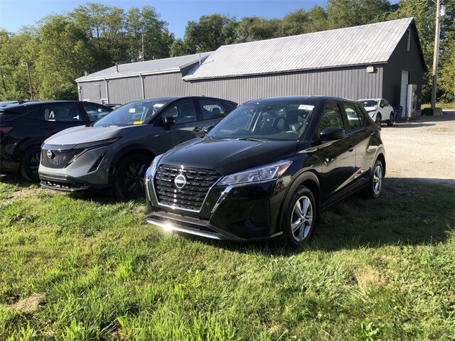 2024 Nissan Kicks S photo 3