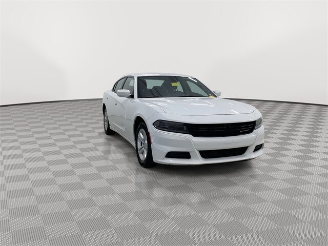 2022 Dodge Charger SXT photo 2
