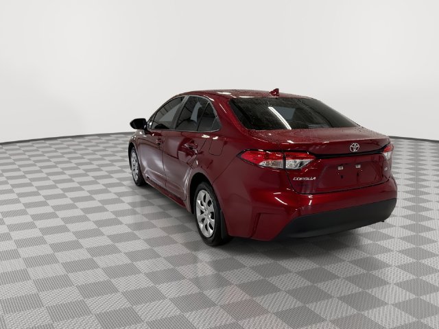 2026 Toyota Corolla LE - Photo 9