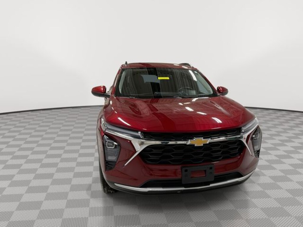 Used 2025 Chevrolet Trax LT SUV