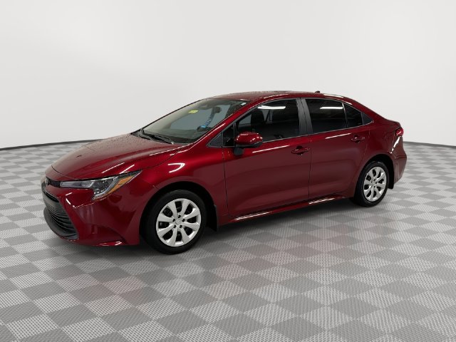 2026 Toyota Corolla LE - Photo 8