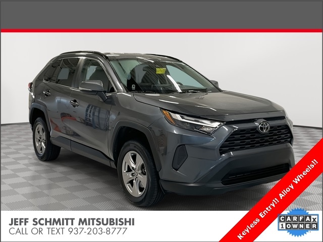 2023 Toyota RAV4 XLE's photo