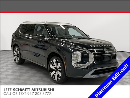 2025 Mitsubishi Outlander Platinum Edition SUV