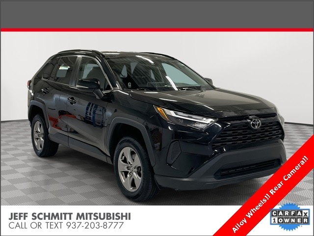 2023 Toyota RAV4 XLE's photo