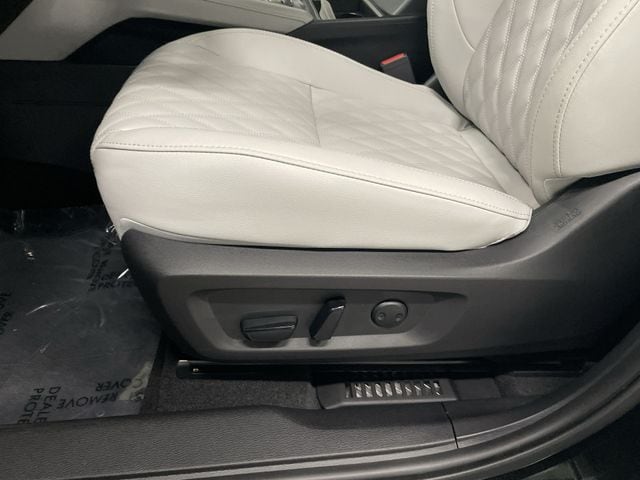 2025 Mitsubishi Outlander Plug-in Hybrid Platinum Edition - Photo 23