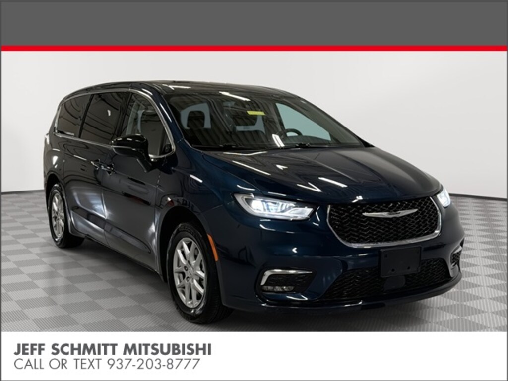 Used 2024 Chrysler Pacifica Touring L Van Passenger Van