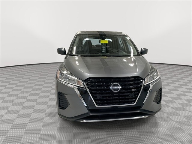 2024 Nissan Kicks S photo 2