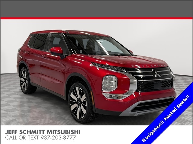 2026 Mitsubishi Outlander SE's photo