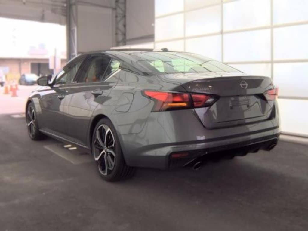 Used 2025 Nissan Altima SR Sedan