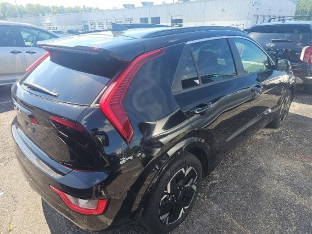 Used 2023 Kia Niro EV Wind SUV