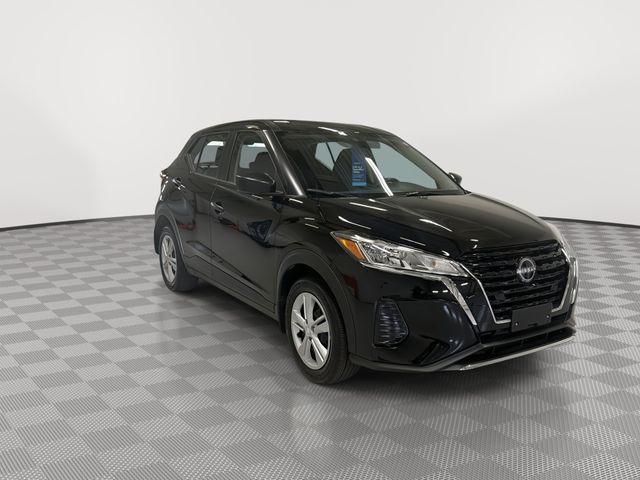 Used 2025 Nissan KICKS PLAY Base with VIN 3N1CP5BV0SL477681 for sale in Fairborn, OH