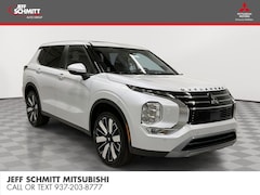 2026 Mitsubishi Outlander SE SUV