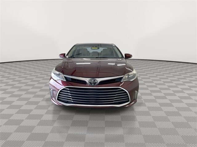 2018 Toyota Avalon Limited photo 3