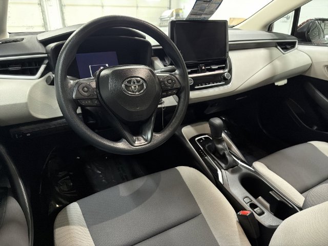 2026 Toyota Corolla LE - Photo 18