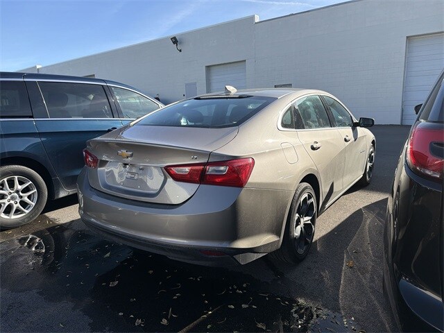 2023 Chevrolet Malibu 1LT photo 4