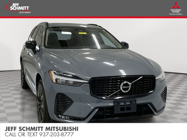 2023 Volvo XC60 B5 Plus Dark Theme AWD's photo