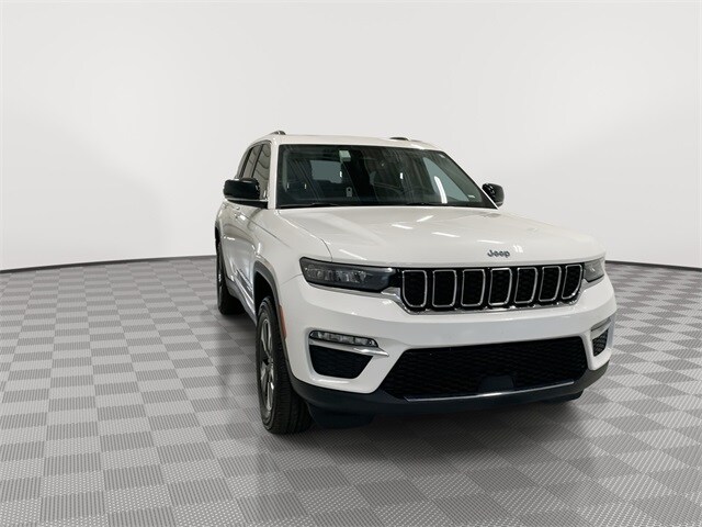 2024 Jeep Cherokee 4xe Base photo 3