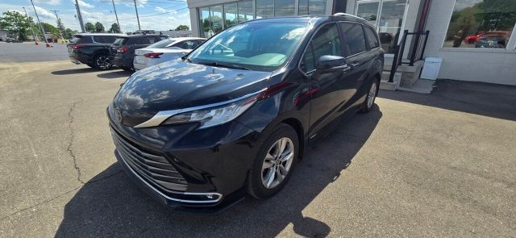 Used 2021 Toyota Sienna Limited 7 Passenger Van