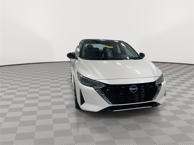 2024 Nissan Sentra SR photo 2