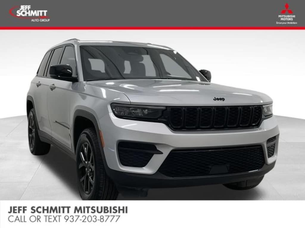 Used 2024 Jeep Grand Cherokee Laredo SUV