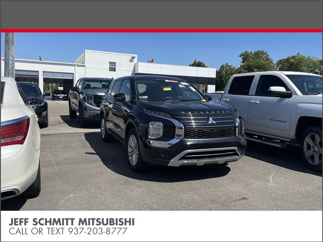 2023 Mitsubishi Outlander ES