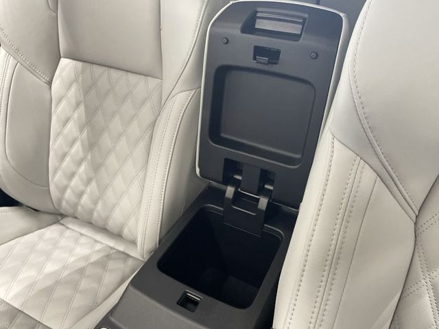 2025 Mitsubishi Outlander Plug-in Hybrid Platinum Edition - Photo 26