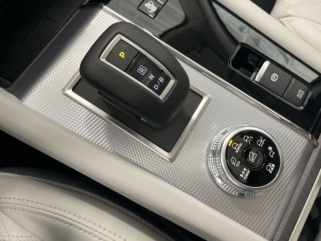 2025 Mitsubishi Outlander Plug-in Hybrid Platinum Edition - Photo 31