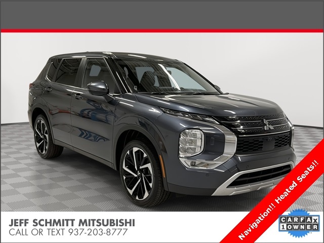 2024 Mitsubishi Outlander SE's photo