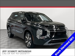 2025 Mitsubishi Outlander SE SUV