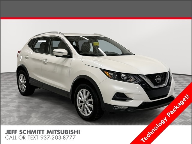 2022 Nissan Rogue Sport SV's photo