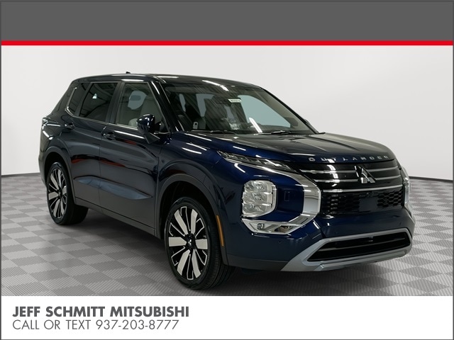 2025 Mitsubishi Outlander SE's photo