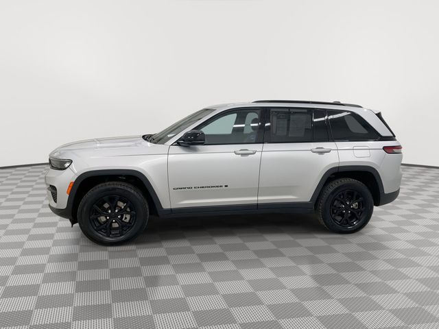 2024 Jeep Grand Cherokee Altitude - Photo 9