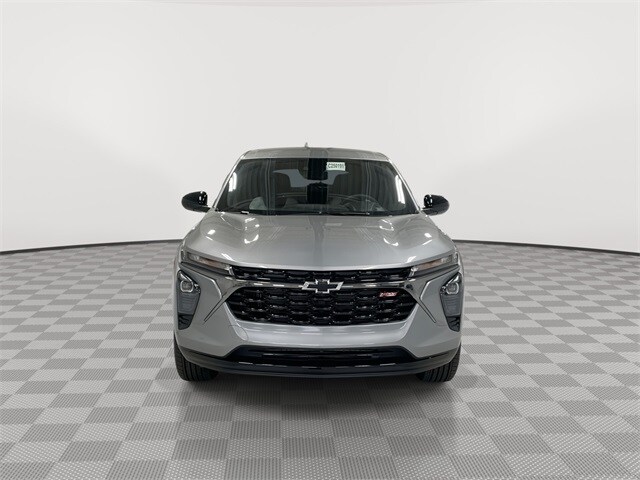 2025 Chevrolet Trax photo 3
