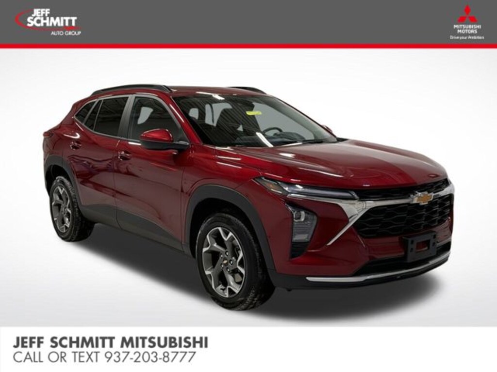 Used 2025 Chevrolet Trax LT SUV