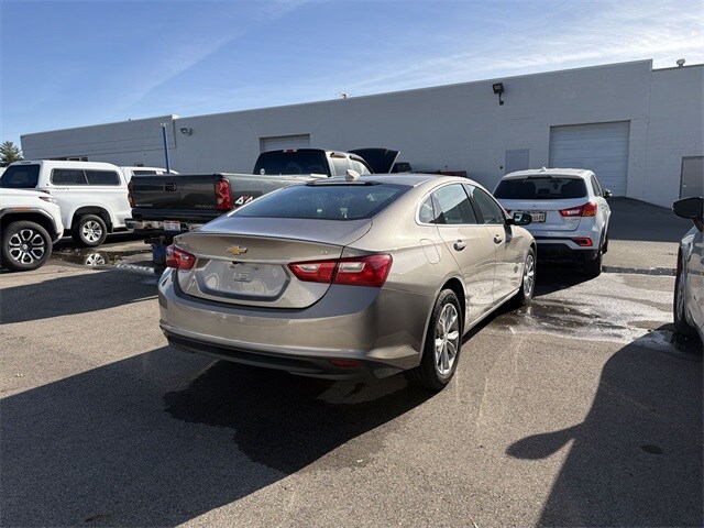 2023 Chevrolet Malibu 1LT photo 3