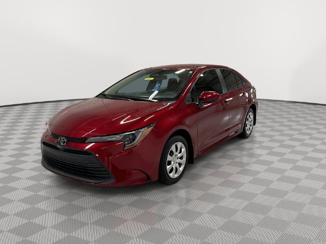 2026 Toyota Corolla LE - Photo 4