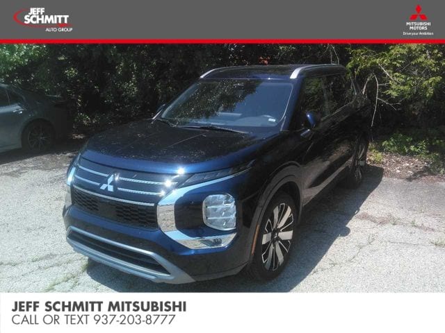 2025 Mitsubishi Outlander SEL 2WD's photo