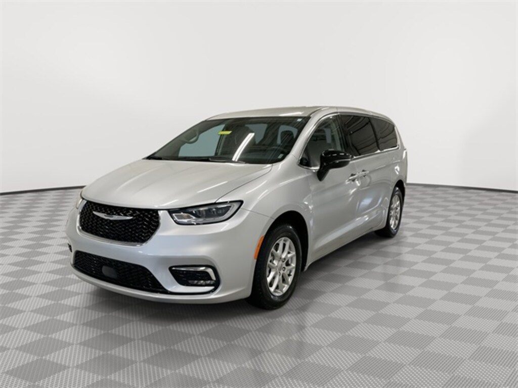 Used 2024 Chrysler Pacifica Touring L Van Passenger Van