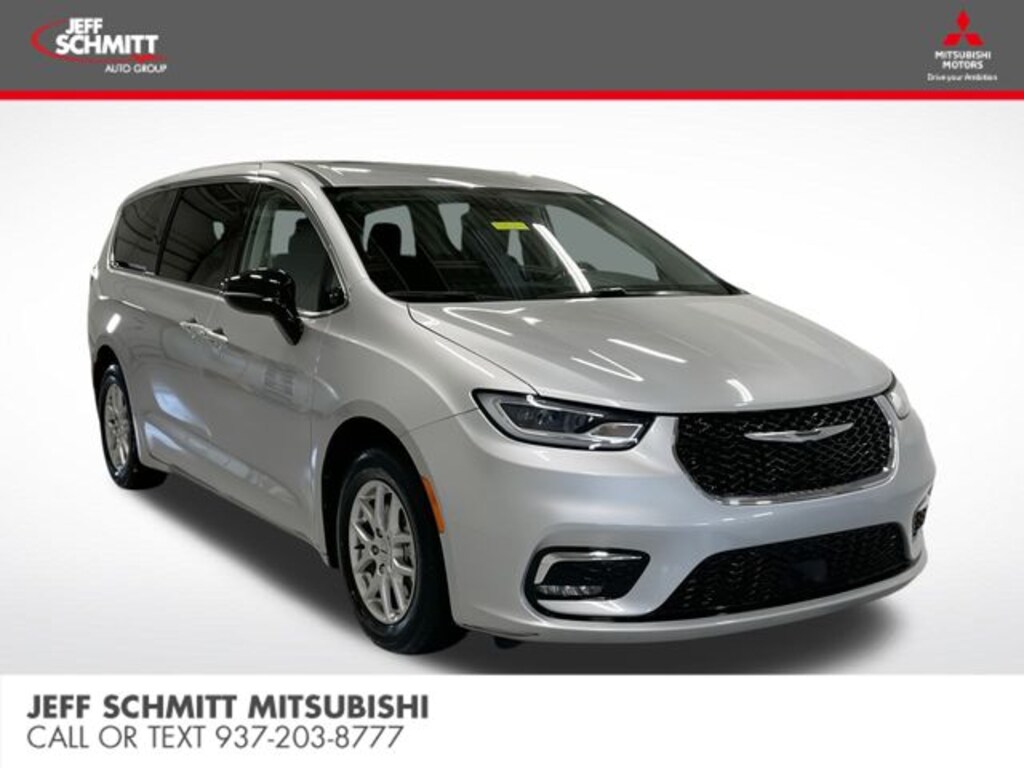 Used 2024 Chrysler Pacifica Touring L Van Passenger Van