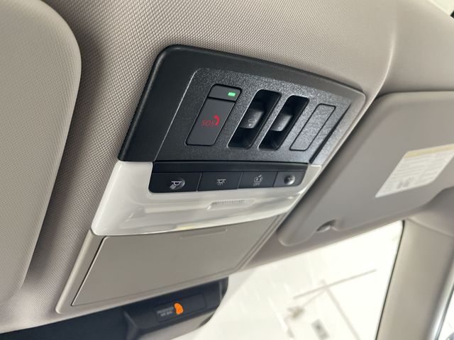 2025 Mitsubishi Outlander Plug-in Hybrid Platinum Edition - Photo 34