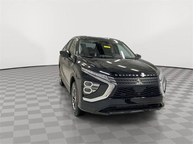 2025 Mitsubishi Eclipse Cross ES photo 3