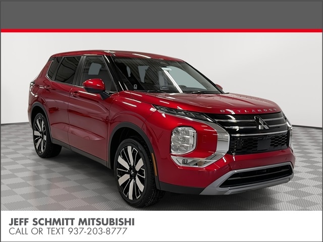 2026 Mitsubishi Outlander SE's photo