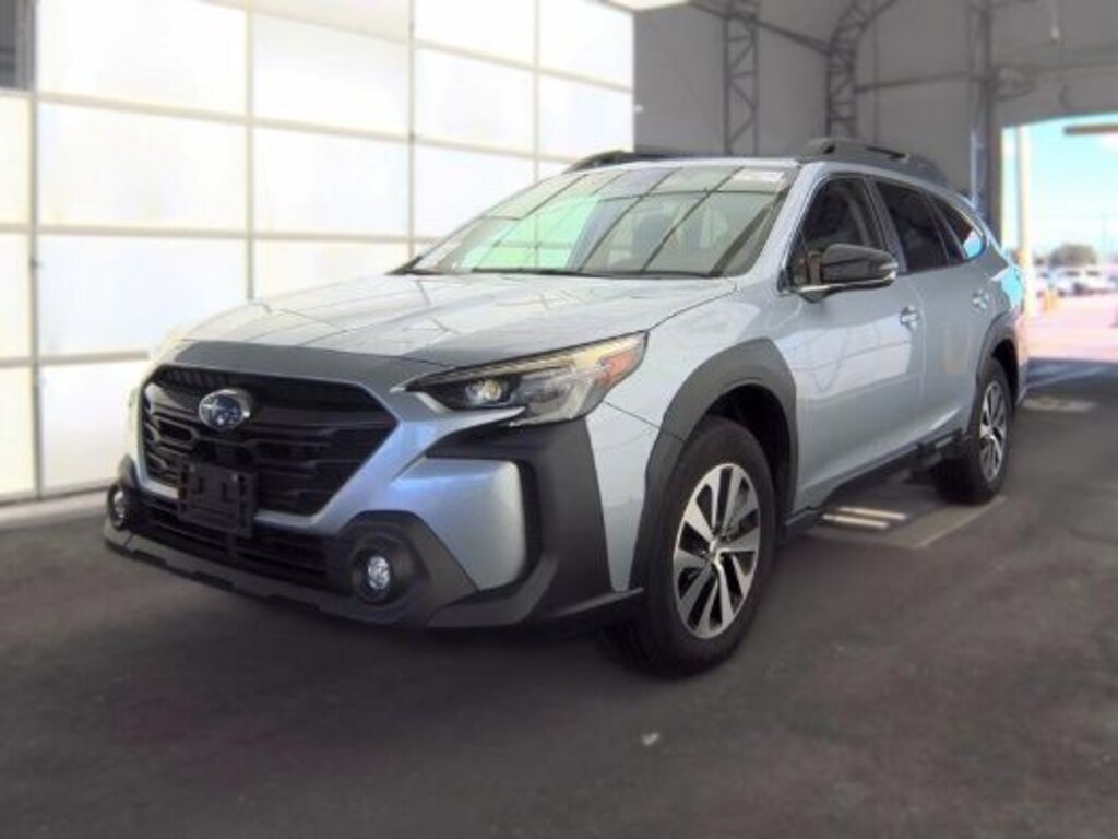 Used 2025 Subaru Outback Premium SUV