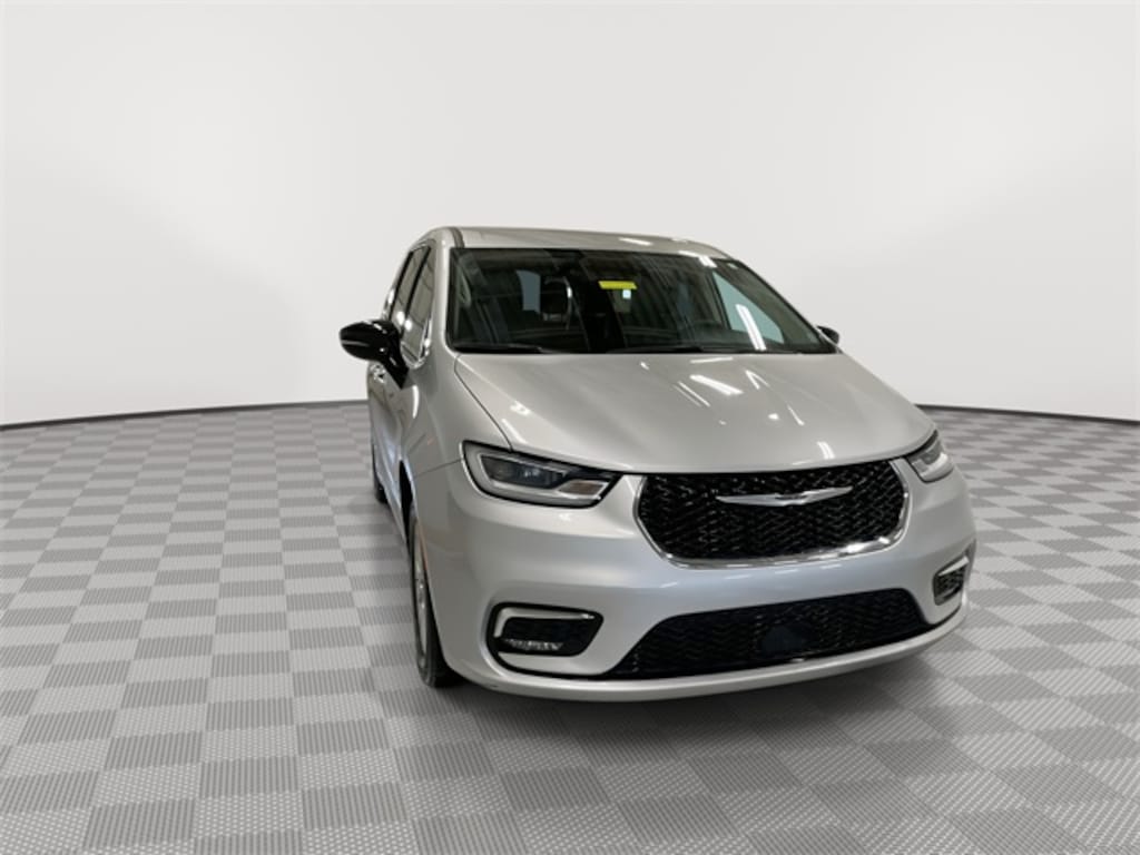 Used 2024 Chrysler Pacifica Touring L Van Passenger Van