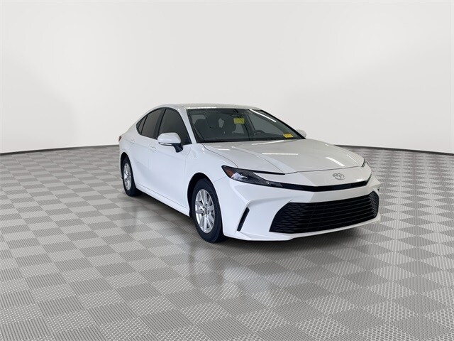 2025 Toyota Camry LE photo 2